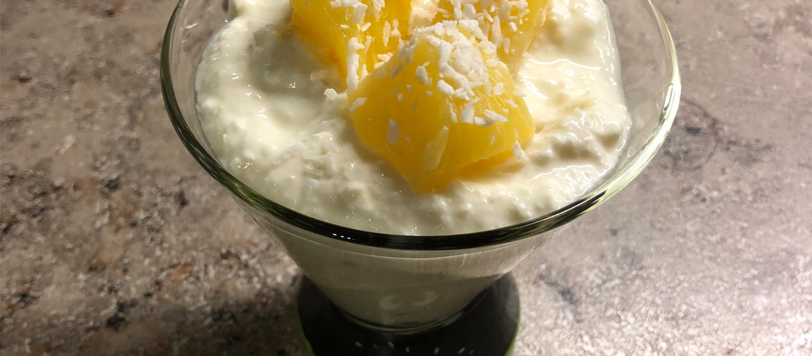 Ananas-Joghurt-Topfen Dessert mit Kokosraspel und Rum | selbst-gekocht.at
